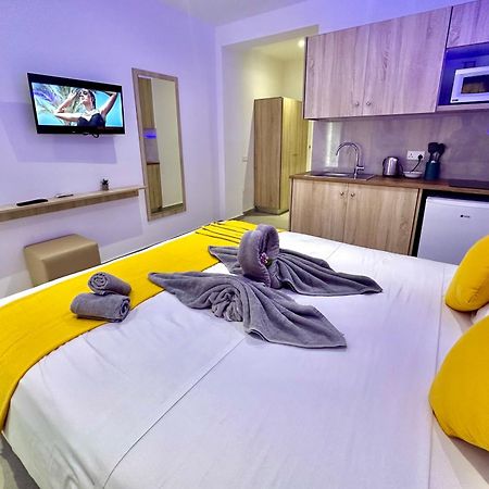 איה נאפה Sun Plaza Suites - Adults Only מראה חיצוני תמונה