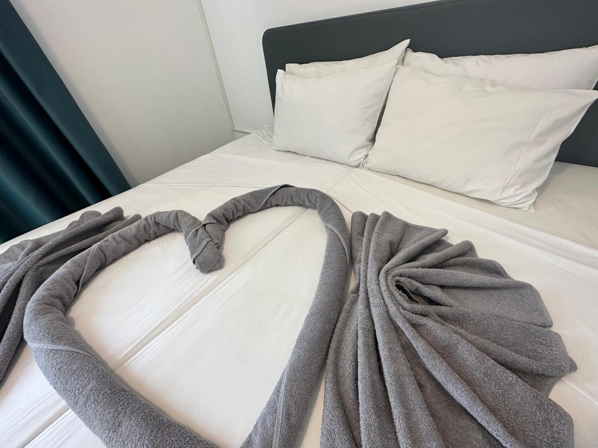 איה נאפה Sun Plaza Suites - Adults Only מראה חיצוני תמונה