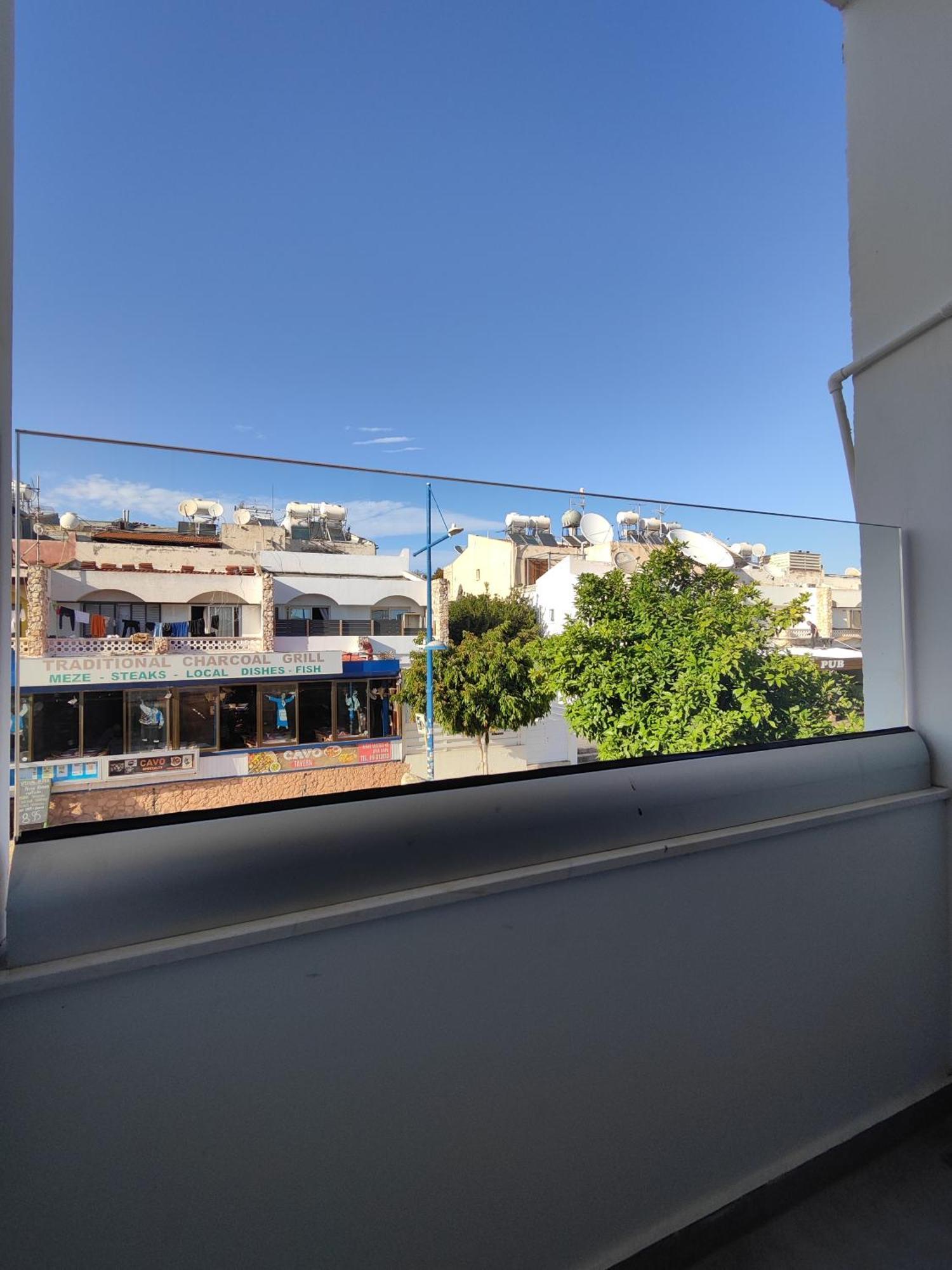 איה נאפה Sun Plaza Suites - Adults Only מראה חיצוני תמונה
