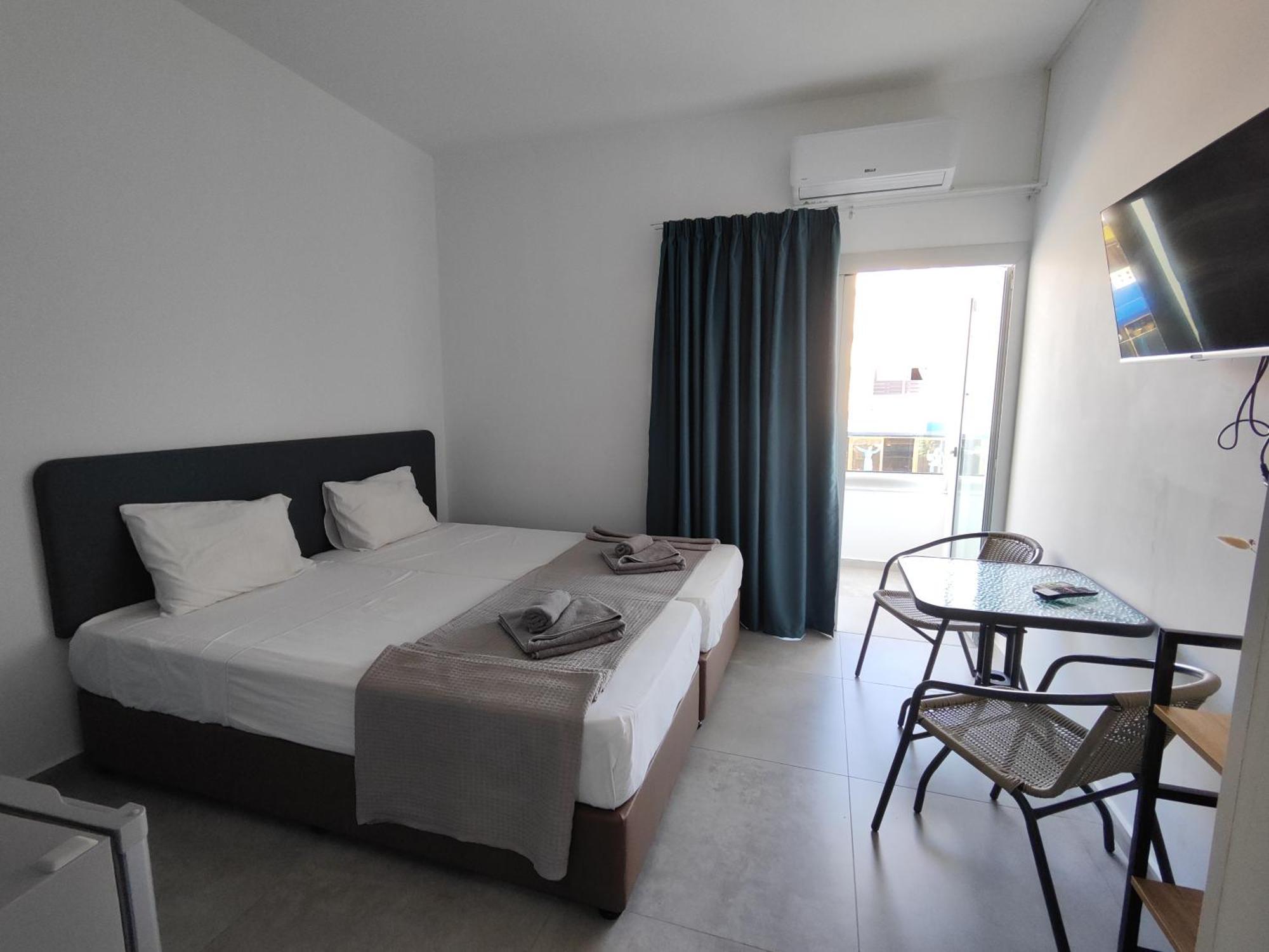 איה נאפה Sun Plaza Suites - Adults Only מראה חיצוני תמונה