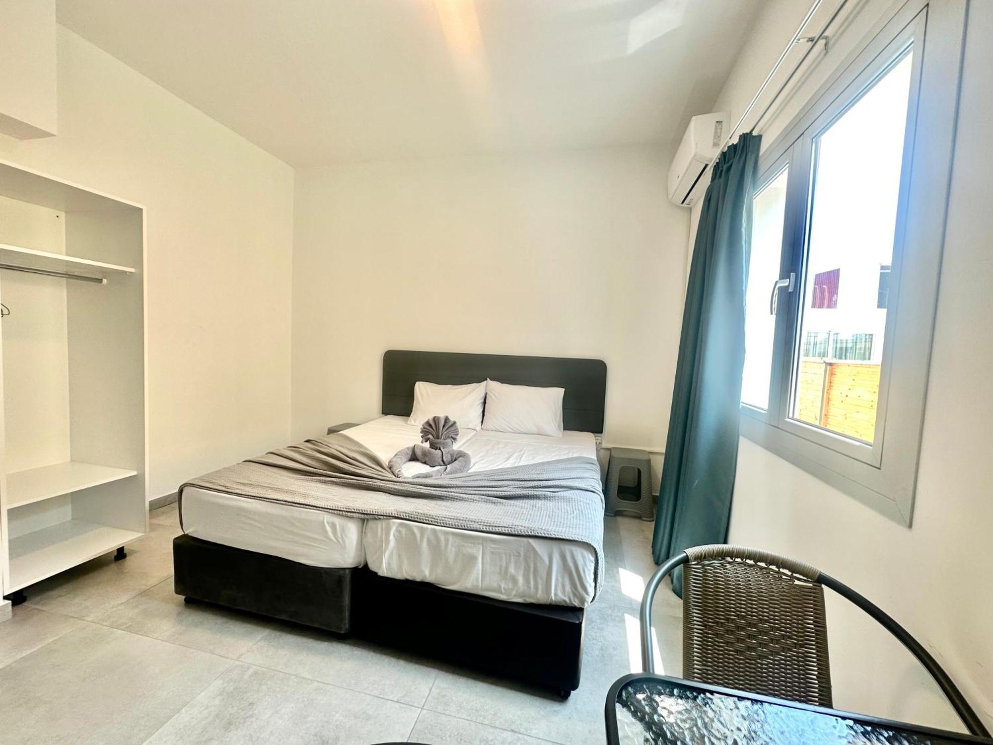 איה נאפה Sun Plaza Suites - Adults Only מראה חיצוני תמונה