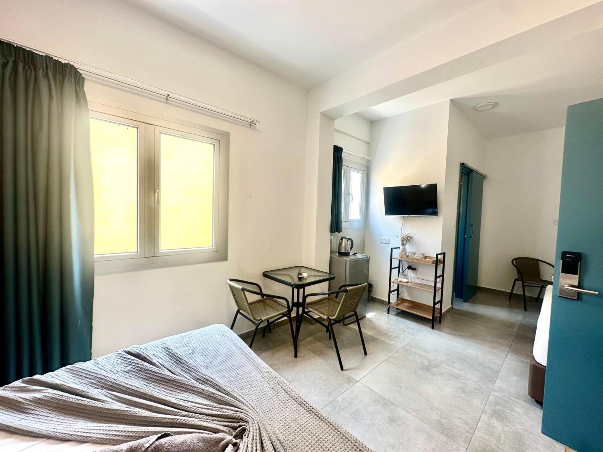 איה נאפה Sun Plaza Suites - Adults Only מראה חיצוני תמונה
