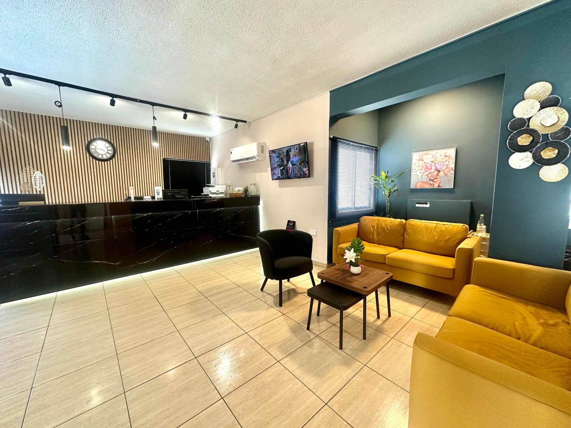 איה נאפה Sun Plaza Suites - Adults Only מראה חיצוני תמונה